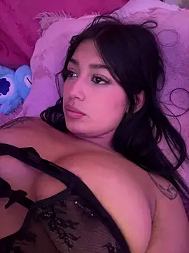 KatianPierce online show from May 16, 12:07 am