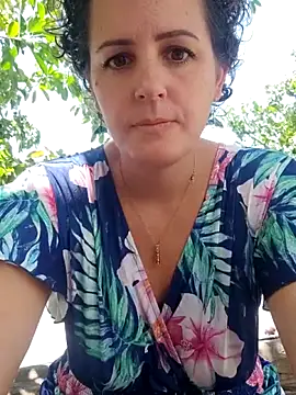 emiliemilf online show from March 29, 9:59 pm