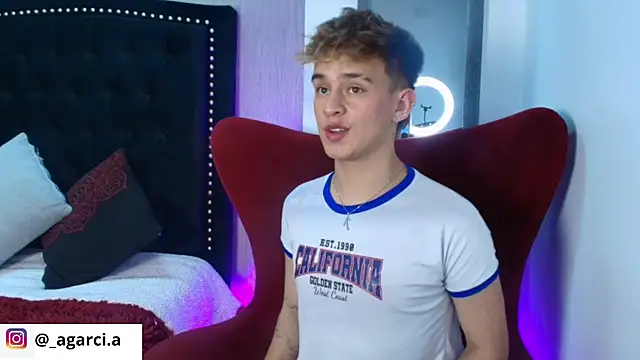 LiamWildx20 online show from September 30, 5:01 am