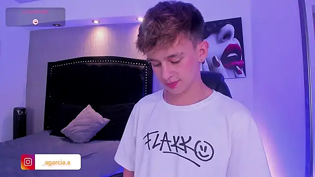 LiamWildx20 online show from April 1, 4:46 am