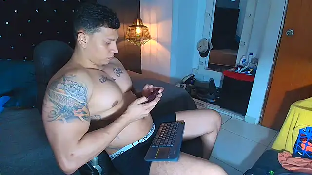 ethan dalton  online show from December 1, 1:21 am