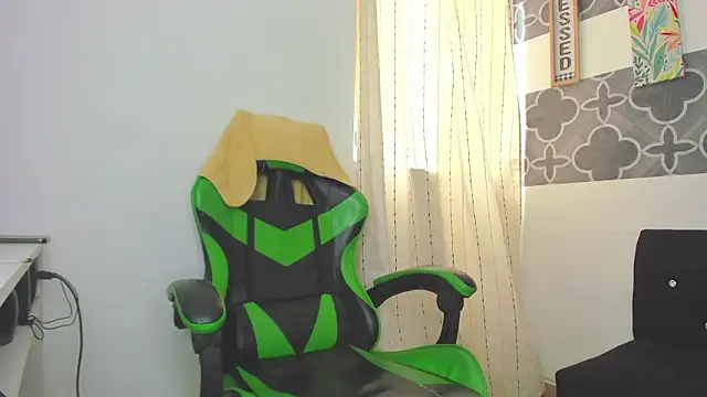 317894 online show from March 11, 3:07 pm