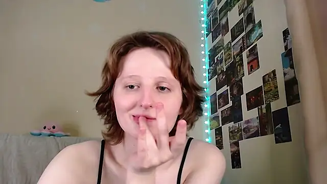 c0ralynx online show from March 19, 4:25 am