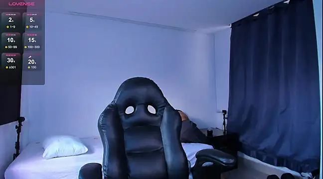 Snapshot of Etheral_teo chatting on March 20, 8:19 pm Etheral teo online show from March 20, 8:19 pm