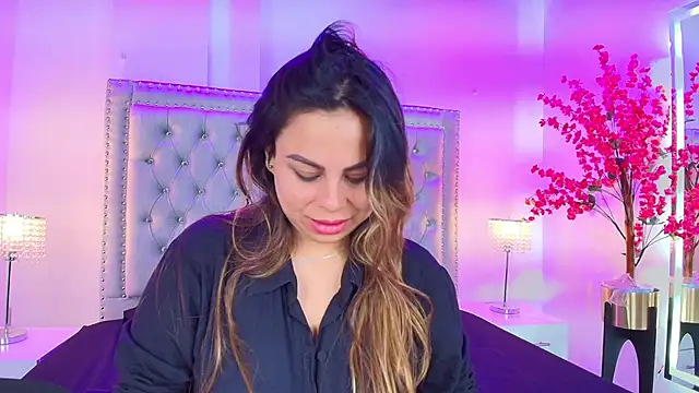 Lia adamsss online show from October 18, 12:24 am