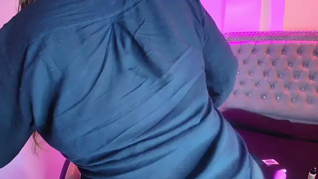 Lia adamsss online show from May 6, 4:08 am