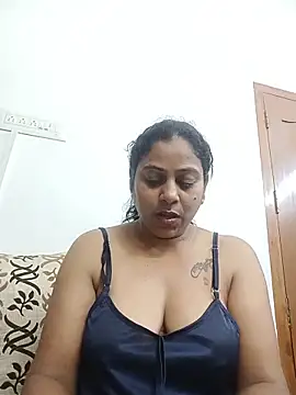 JENNIFERtamil online show from June 12, 6:18 pm
