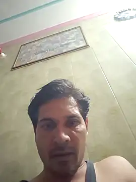Snapshot of johnny8731 chatting on June 25, 5:39 pm johnny8731 online show from June 25, 5:39 pm