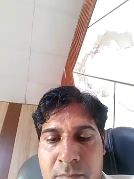 Snapshot of johnny8731 chatting on June 28, 11:05 am johnny8731 online show from June 28, 11:05 am