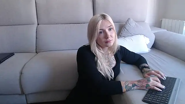 tattoobbgirl online show from September 22, 11:12 am