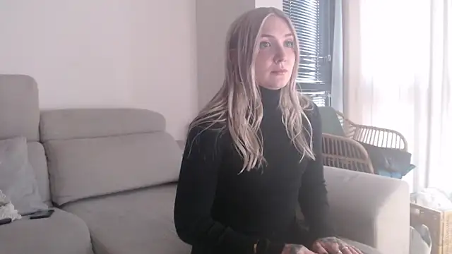 tattoobbgirl online show from November 29, 4:10 pm