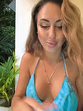 Brilliant-Splashes online show from October 31, 9:49 pm