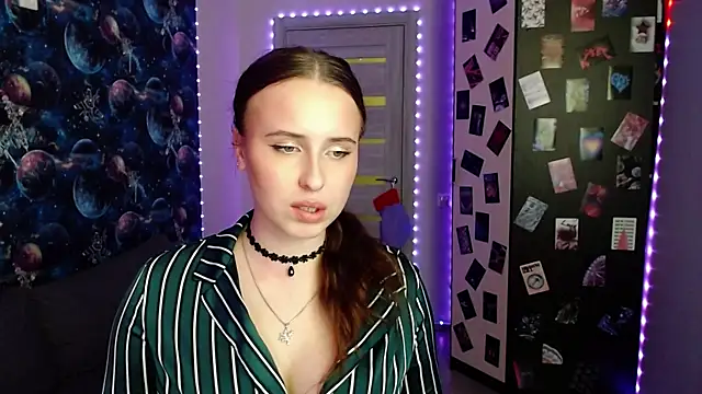 BarbiePieer online show from December 22, 6:49 pm