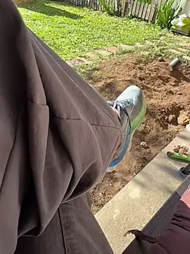 Max 965 online show from March 25, 2:23 pm