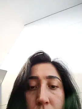 Elowyn online show from March 31, 9:48 pm