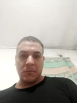 Snapshot of calfran chatting on May 1, 6:18 am calfran online show from May 1, 6:18 am