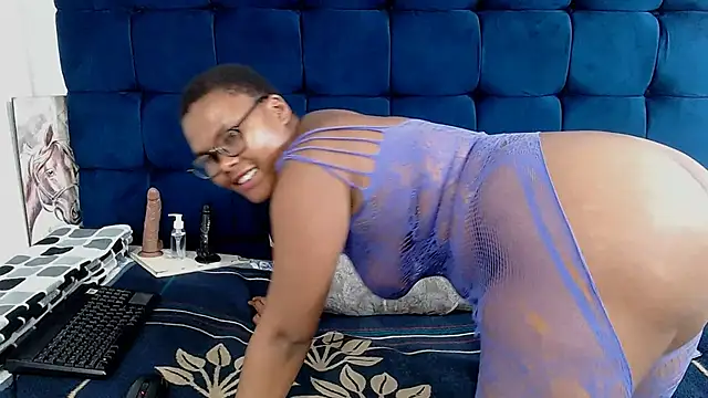 AriesCake online show from March 28, 11:10 am