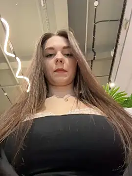 MilaBee online show from April 17, 11:13 am