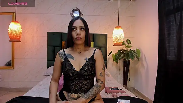 Snapshot of Danna_williamss chatting on September 20, 12:06 pm Danna williamss online show from September 20, 12:06 pm