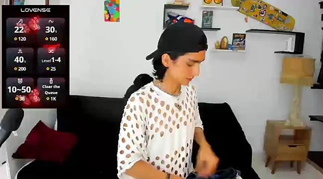 leoaddams22 online show from March 18, 6:59 pm