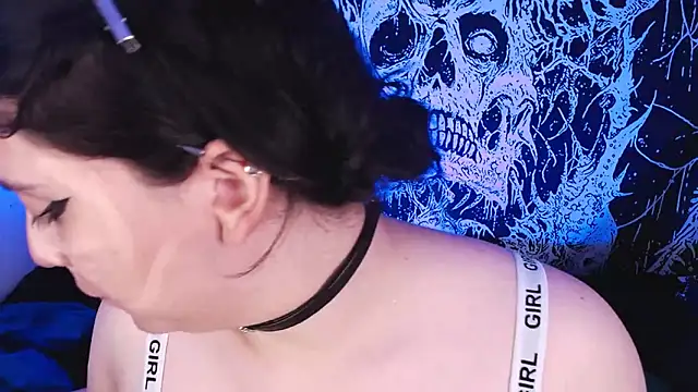 mikaskullcs online show from September 22, 4:47 am