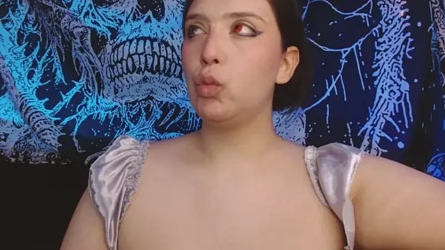 mikaskullcs online show from February 3, 9:20 pm