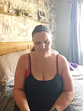 MissQueenBeex online show from September 30, 1:38 pm