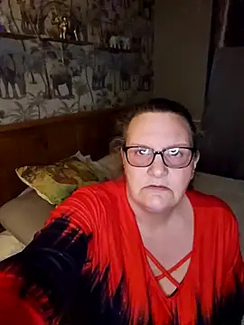 MissQueenBeex online show from April 4, 8:06 pm