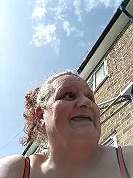 MissQueenBeex online show from April 10, 10:31 am