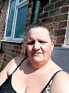 MissQueenBeex online show from April 25, 1:36 pm