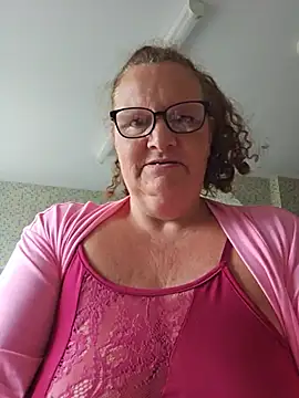 MissQueenBeex online show from July 4, 7:47 am
