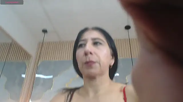 Snapshot of nei_girl chatting on December 4, 11:41 am nei girl online show from December 4, 11:41 am