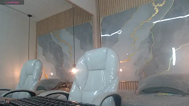 Snapshot of nei_girl chatting on December 15, 11:36 am nei girl online show from December 15, 11:36 am