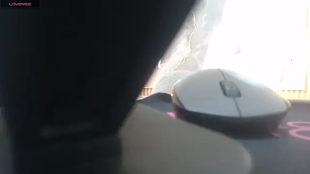 Snapshot of nei_girl chatting on December 19, 11:17 am nei girl online show from December 19, 11:17 am