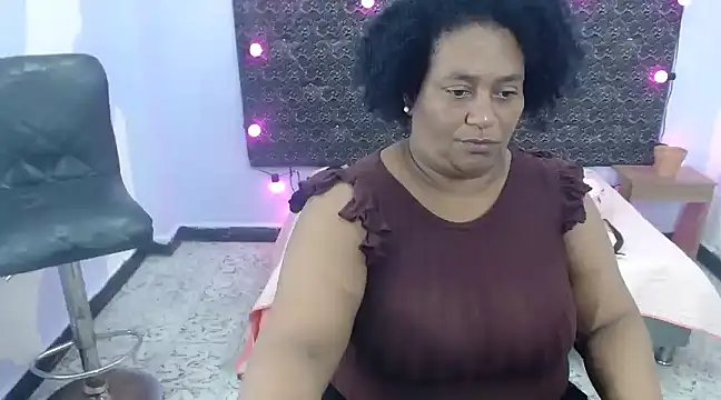 Snapshot of Sharon-stager chatting on March 21, 7:24 pm Sharon-stager online show from March 21, 7:24 pm