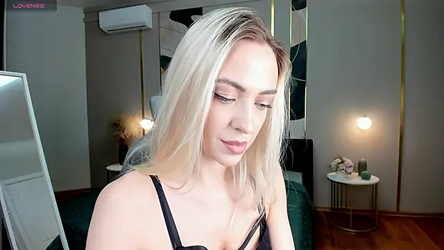  Miss Valentina  online show from March 21, 4:17 am