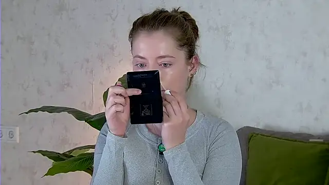 AshleyD  online show from October 25, 3:14 am