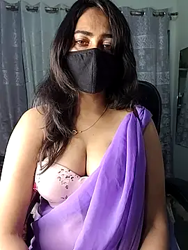 Snapshot of dimple1312 chatting on May 17, 5:53 pm dimple1312 online show from May 17, 5:53 pm
