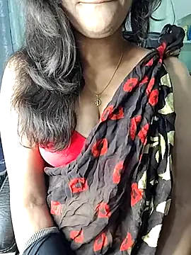 Snapshot of dimple1312 chatting on June 1, 6:20 pm dimple1312 online show from June 1, 6:20 pm