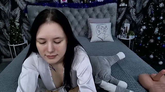 CarolineTenders online show from December 23, 1:14 am