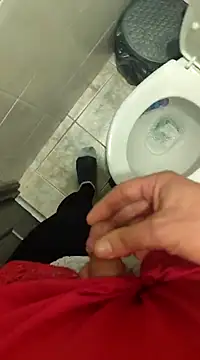 Snapshot of evi42 chatting on March 19, 11:28 am evi42 online show from March 19, 11:28 am