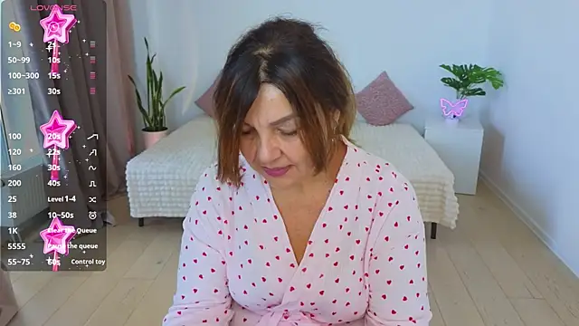 Snapshot of Nika_Light chatting on October 20, 10:38 am Nika Light online show from October 20, 10:38 am
