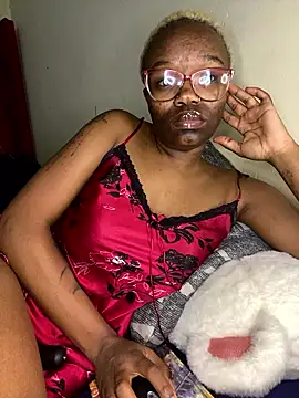 YummyMelanin117 online show from January 11, 11:10 pm