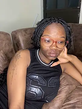 YummyMelanin117 online show from February 6, 12:04 am