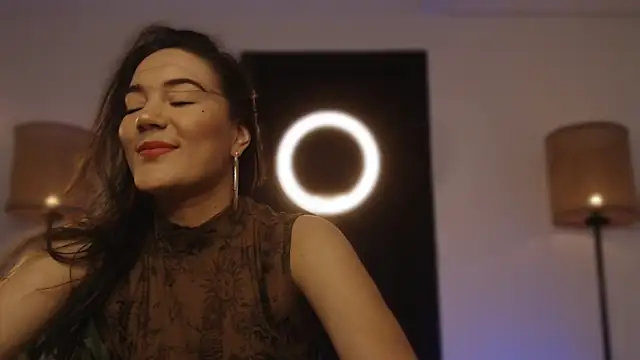 Artworktease online show from March 13, 6:23 pm