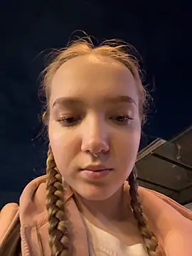 bambi lu online show from October 7, 4:26 pm