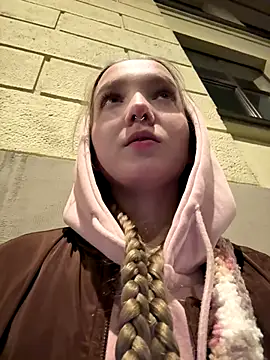 bambi lu online show from October 18, 5:46 pm