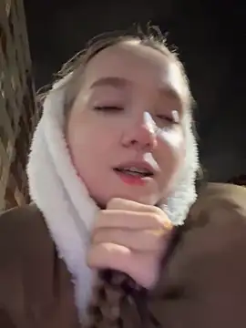 bambi lu online show from October 28, 5:04 pm