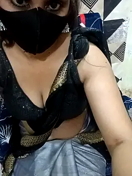 Snapshot of Summi-G chatting on March 23, 6:16 am Summi-G online show from March 23, 6:16 am