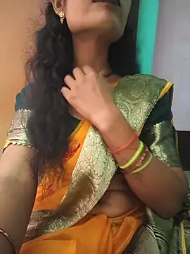 Snapshot of Eshna_Dabral chatting on September 20, 4:08 pm Eshna Dabral online show from September 20, 4:08 pm